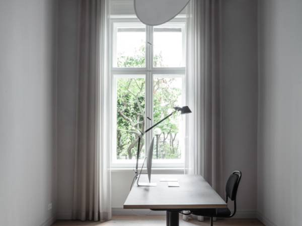 Hochwertige Bürofläche mit privatem Garten in — Bild 3
