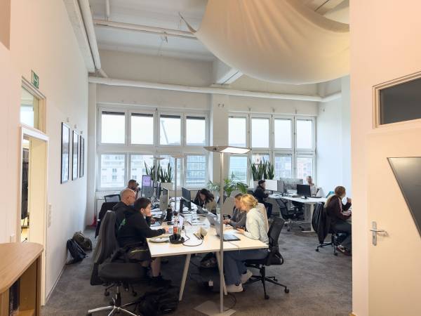Kreativer Coworking Space & Büros im Düsseldorfer Medienhafen — Bild 5