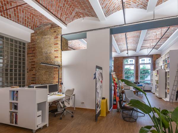 Loft-Bürogemeinschaft mit Kappendecken in Berlin-Mitte — Bild 6