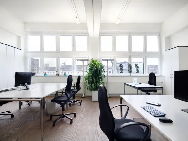 Abschließbares Büro in Düsseldorf (Hafen) – Innovativer Coworking Space mit Teambüros im Düsseldorfer Hafen — Bild 4