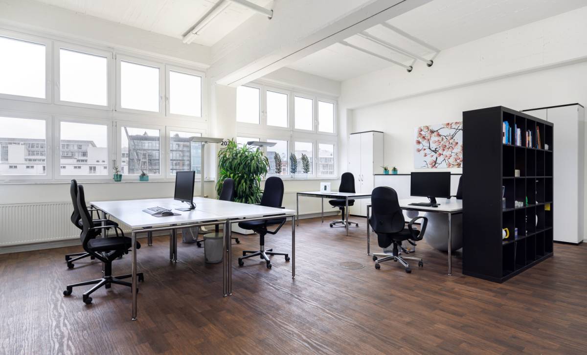 Innovativer Coworking Space mit Teambüros im Düsseldorfer Hafen