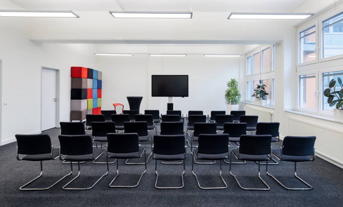 Innovativer Coworking Space mit Teambüros im Düsseldorfer Hafen