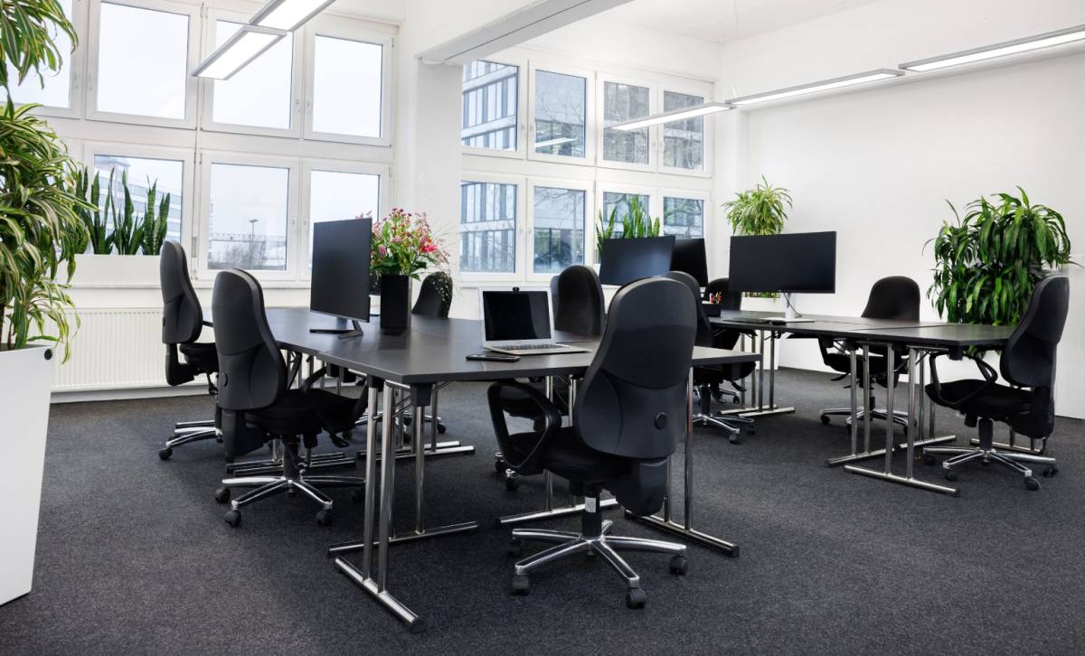 Innovativer Coworking Space mit Teambüros im Düsseldorfer Hafen