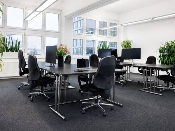 Kreativer Coworking Space & Büros im Düsseldorfer Medienhafen — Bild 7