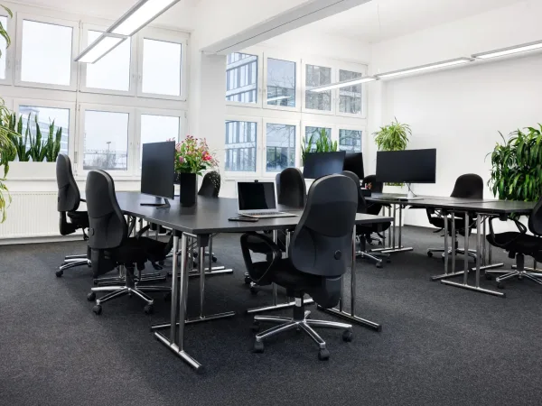 Abschließbares Büro in Düsseldorf (Hafen) – Innovativer Coworking Space mit Teambüros im Düsseldorfer Hafen — Bild 7