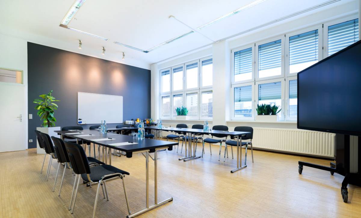 Innovativer Coworking Space mit Teambüros im Düsseldorfer Hafen