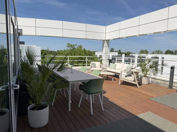 Modernes Business Center & Coworking mit Dachterrasse in — Bild 1
