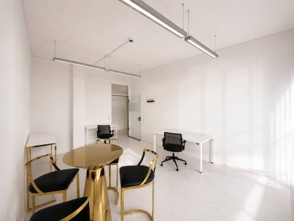 Modernes Büro zur Untervermietung in Unterföhring/Bogenhausen — Bild 2