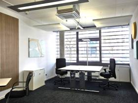 Modernes Coworking Space & stilvolle Einzelbüros in Ismaning