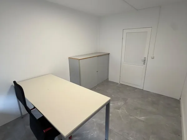Abschließbares Büro in Langenhagen (Langenhagen) – Moderne Büroräume in ruhigem Businesspark in Langenhagen — Bild 1