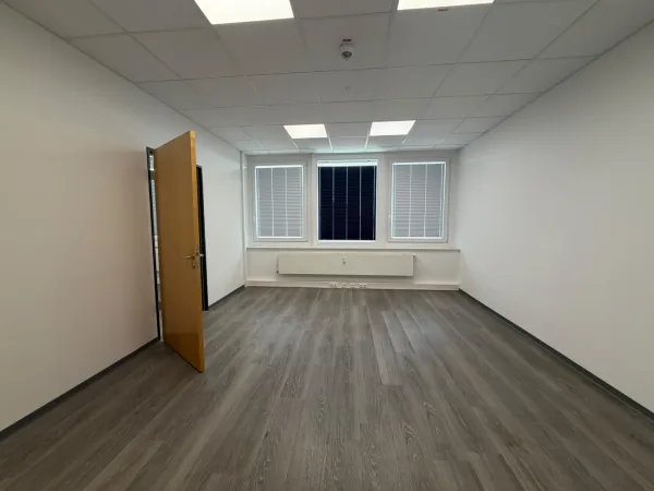 Abschließbares Büro in Hildesheim (Mitte) – Modernes, repräsentatives Büro in Hildesheim-Mitte, Top-Lage — Bild 2