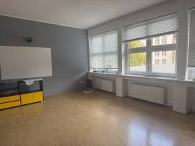 Flexible Bürofläche in lebendiger Bürogemeinschaft in