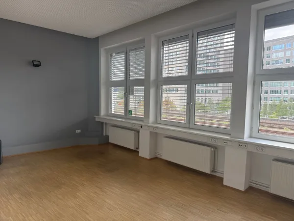 Abschließbares Büro in Frankfurt am Main (Bockenheim) – Bürogemeinschaft in Frankfurt Bockenheim mit exzellenter Anbindung — Bild 7