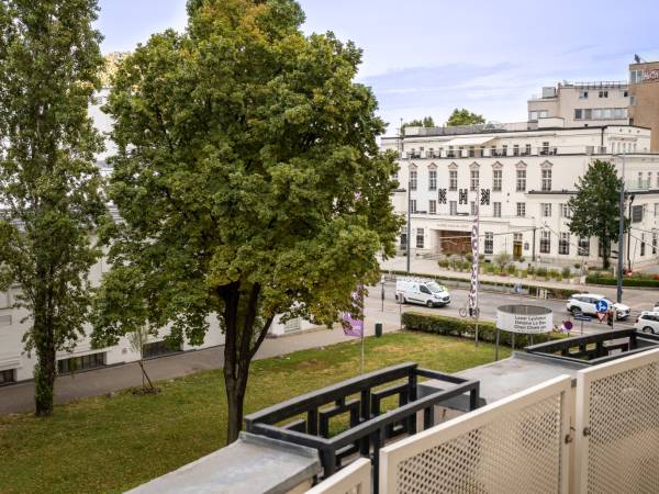 Kreatives Coworking in Bürogemeinschaft im Mezzanin in Wien-Mariahilf — Bild 4