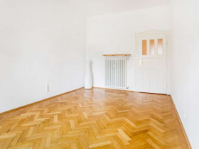 Schöner Büroraum in Altbau  Top Lage am Hohenzollernplatz