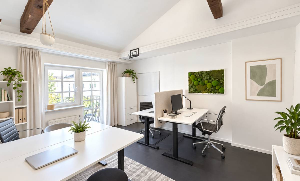 Büro mit Balkon