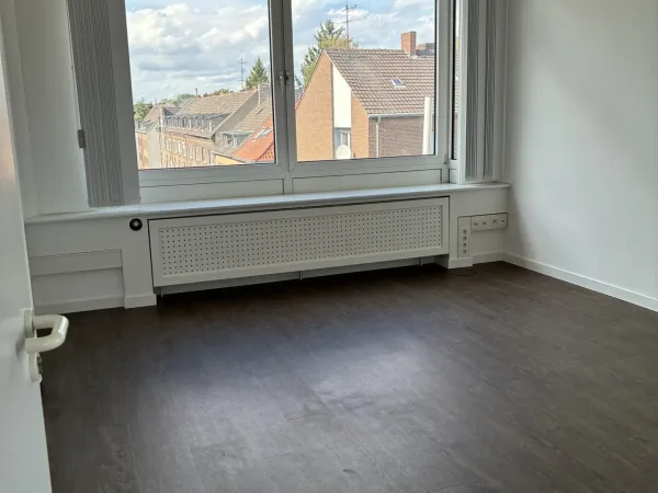 Abschließbares Büro in Krefeld (Dießem/Lehmheide) – Gepflegte Büroflächen in Krefeld-Dießem/Lehmheide — Bild 6