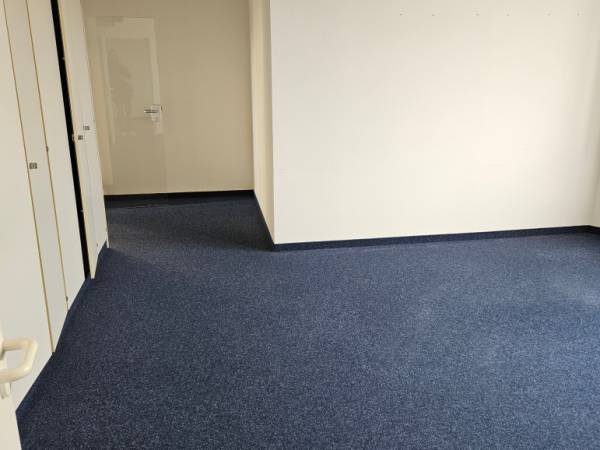 Moderne Büroräume mit flexiblen Gestaltungsmöglichkeiten in — Bild 4