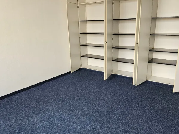Abschließbares Büro in Krefeld (Dießem/Lehmheide) – Gepflegte Büroflächen in Krefeld-Dießem/Lehmheide — Bild 8