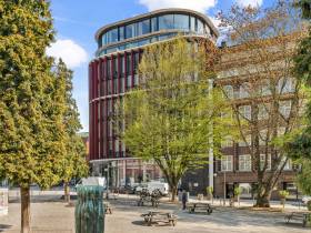 Modernes Coworking & Büros mit Dachblick in Hamburg-Neustadt