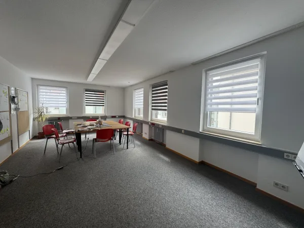 Abschließbares Büro in Villingen-Schwenningen – Zentrale Büroflächen in Bürogemeinschaft in Villingen — Bild 1
