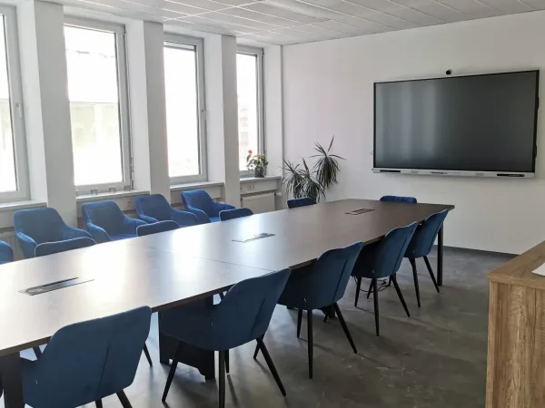 Meetingraum in Leipzig (Eutritzsch) – Moderner Konferenzraum in Bürogemeinschaft in Leipzig-Eutritzsch — Bild 1