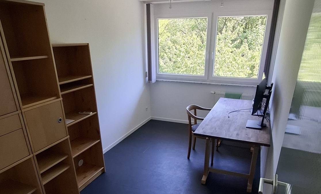 Ruhige Bürogemeinschaft im Grünen in Stuttgart Süd