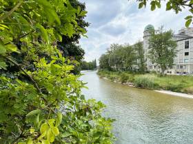 Bürogemeinschaft an der Isar mit Flussblick in München-Au-Haidhausen