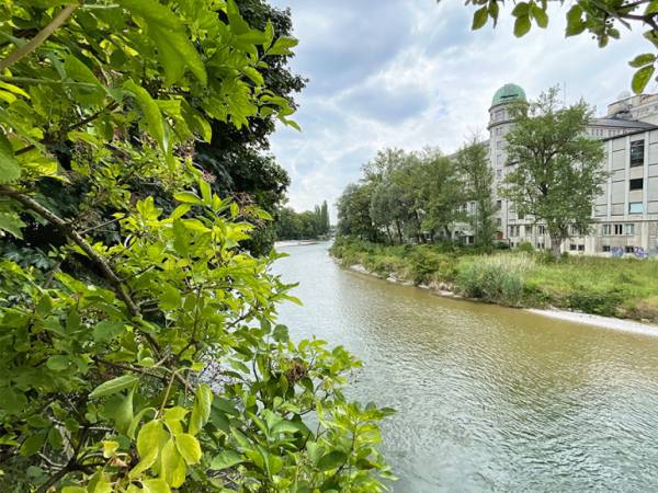 Bürogemeinschaft an der Isar mit Flussblick in München-Au-Haidhausen — Bild 1