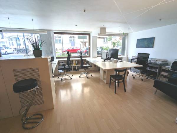 Ruhige Bürogemeinschaft mit Arbeitsplätzen in Düsseldorf-Pempelfort — Bild 4