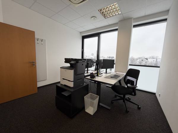 Moderne Büroetage in Bürogemeinschaft in Landshut-Schönbrunn — Bild 1