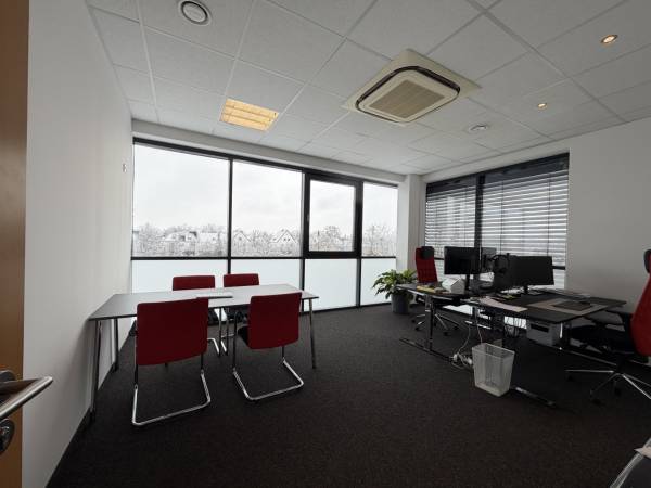 Moderne Büroetage in Bürogemeinschaft in Landshut-Schönbrunn — Bild 3