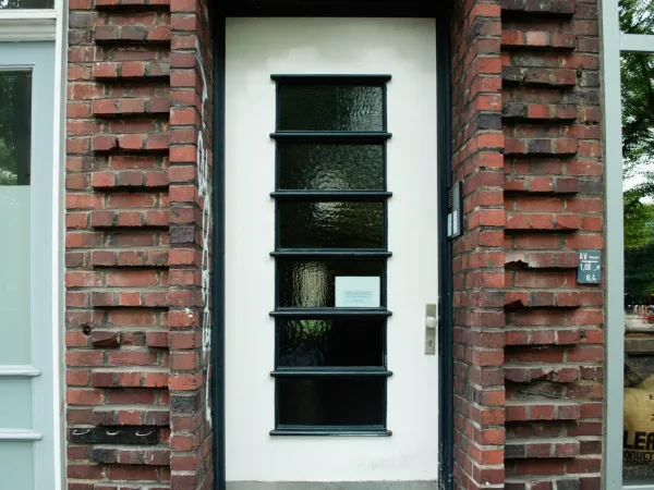 Abschließbares Büro in Hamburg (Barmbek-Nord) – Ruhige Bürogemeinschaft im charmanten Backsteinhaus in Barmbek-Nord — Bild 2