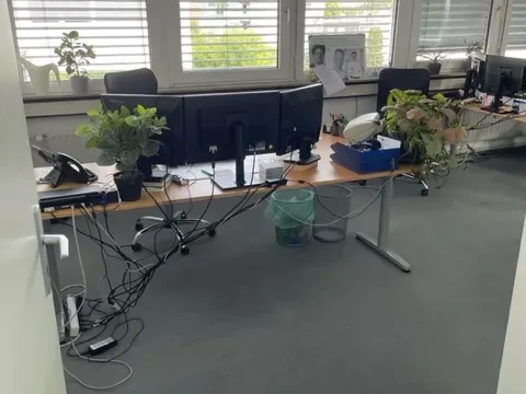 Abschließbares Büro in Leonberg (Eltingen) – Ruhige Bürogemeinschaft mit Einzelbüros in Leonberg Eltingen — Bild 8