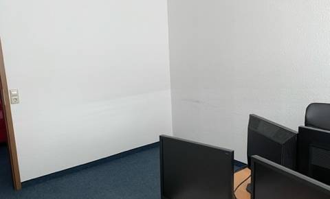 Ruhige Bürogemeinschaft mit Einzelbüros in Leonberg Eltingen