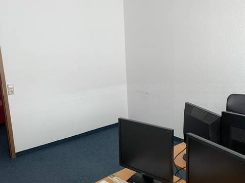 Ruhige, abschließbare Büroräume in Bürogemeinschaft in — Bild 7