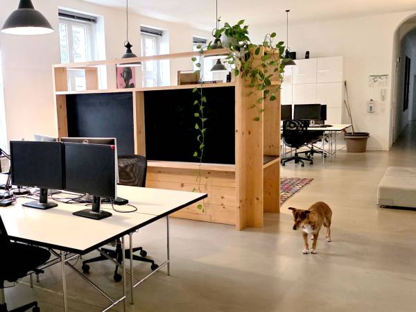 Kreatives Altbau Galeriebüro mit Terrasse in Köln-Innenstadt — Bild 2