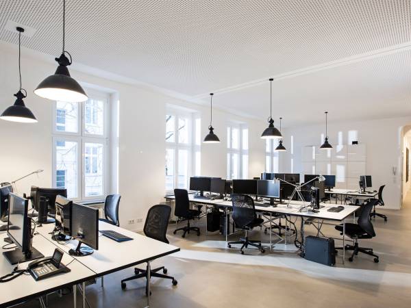 Kreatives Altbau Galeriebüro mit Terrasse in Köln-Innenstadt — Bild 1