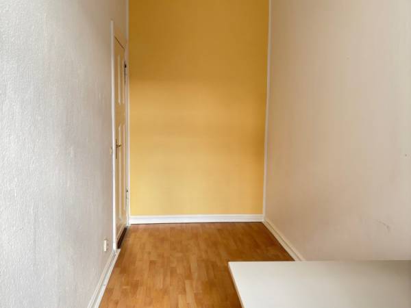 Abschließbares Büro in Berlin (Neukölln) – Helle Bürozimmer in ruhiger Bürogemeinschaft in Berlin Neukölln — Bild 3
