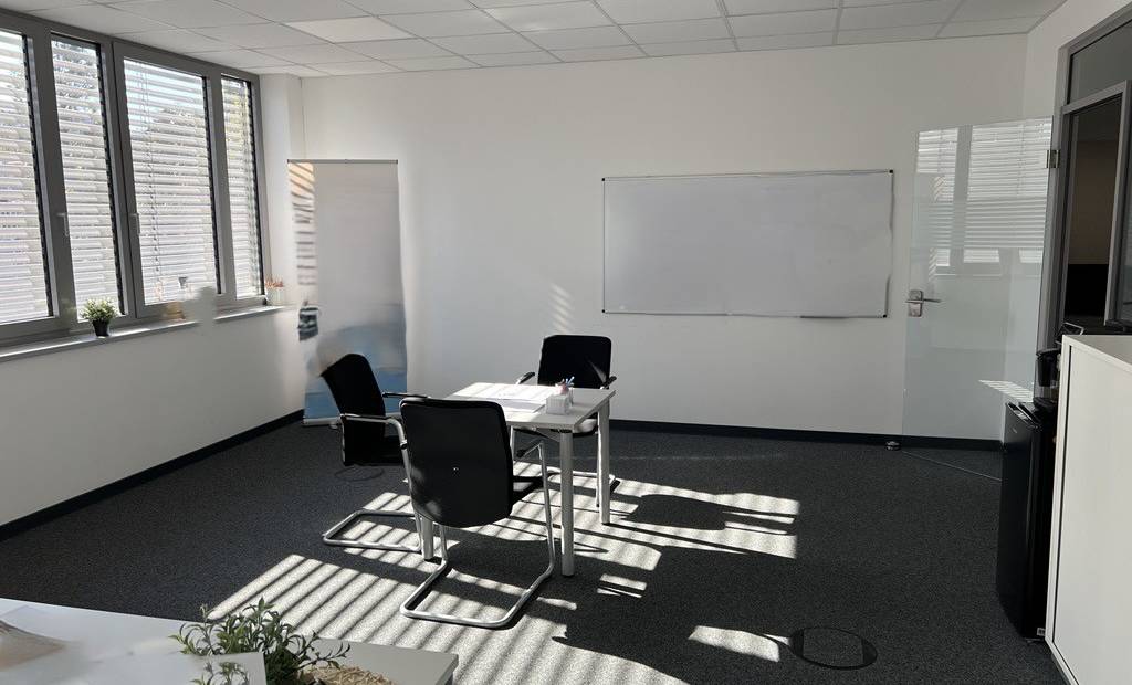 Büro 9
