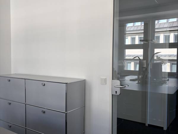 Abschließbares Büro in Hamburg (Altstadt) – Kreative Bürogemeinschaft in Hamburg Mitte — Bild 6