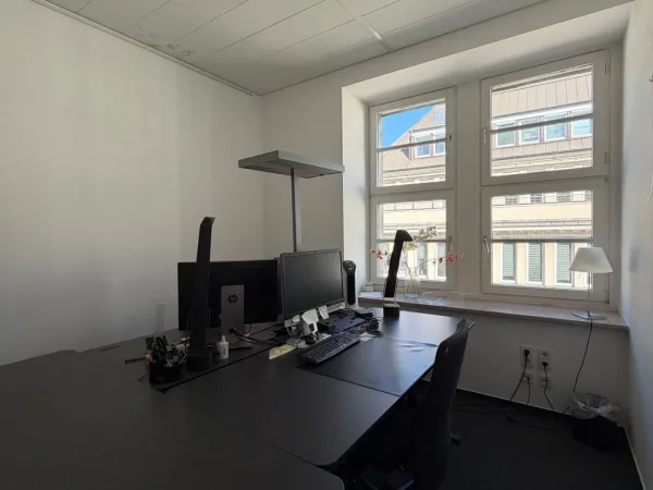 Abschließbares Büro in Hamburg (Altstadt) – Kreative Bürogemeinschaft in Hamburg Mitte — Bild 8