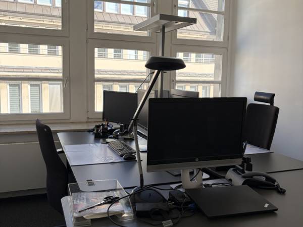 Abschließbares Büro in Hamburg (Altstadt) – Kreative Bürogemeinschaft in Hamburg Mitte — Bild 1