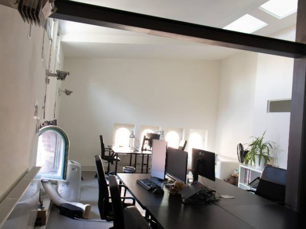 Abschließbares Büro in Berlin (Prenzlauer Berg) – Repräsentativer Büroraum in Bürogemeinschaft in Prenzlauer Berg — Bild 1