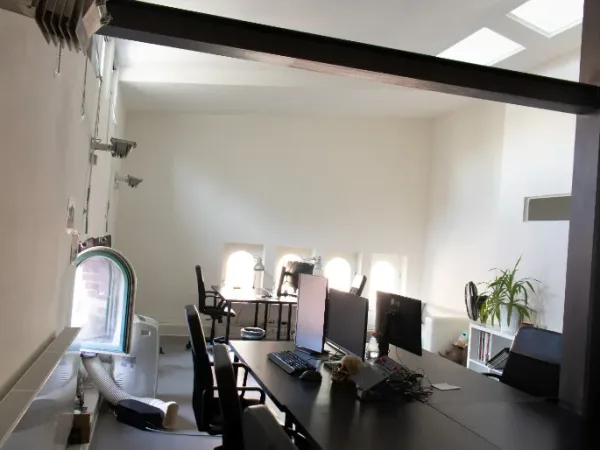 Abschließbares Büro in Berlin (Prenzlauer Berg) – Repräsentativer Büroraum in Bürogemeinschaft in Prenzlauer Berg — Bild 1