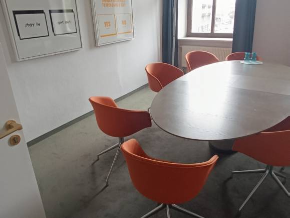 Abschließbares Büro in München (Altstadt-Lehel) – Heller Büroraum in charmanter Bürogemeinschaft Altstadt-Lehel — Bild 4