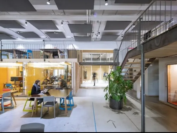 Schreibtischplatz in München (Sendling) – Ruhiger fester Arbeitsplatz in Bürogemeinschaft in München Sendling — Bild 3