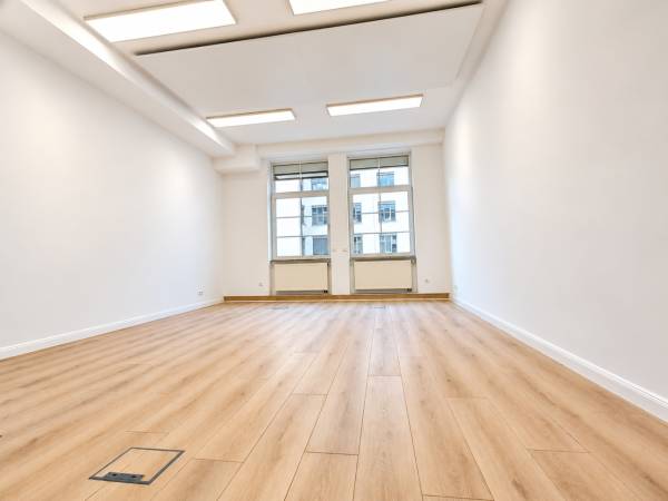 Abschließbares Büro in Frankfurt am Main (Frankfurt-Ostend) – Luxuriöse, loftartige Einzelbüros in Bürogemeinschaft in — Bild 8
