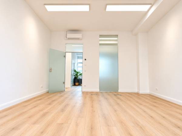 Abschließbares Büro in Frankfurt am Main (Frankfurt-Ostend) – Luxuriöse, loftartige Einzelbüros in Bürogemeinschaft in — Bild 7