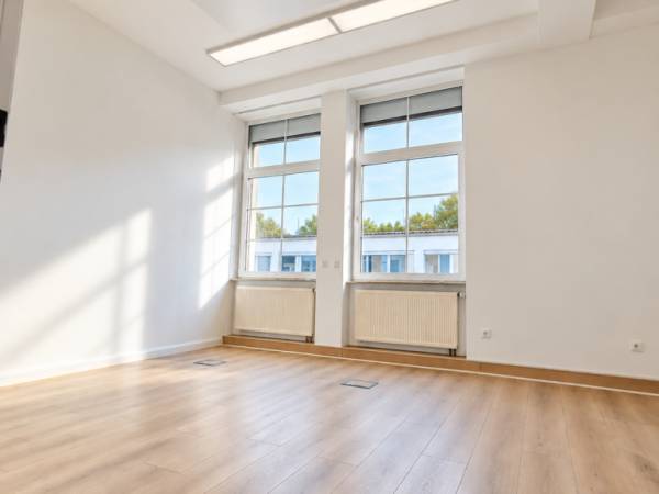 Abschließbares Büro in Frankfurt am Main (Frankfurt-Ostend) – Luxuriöse, loftartige Einzelbüros in Bürogemeinschaft in — Bild 5